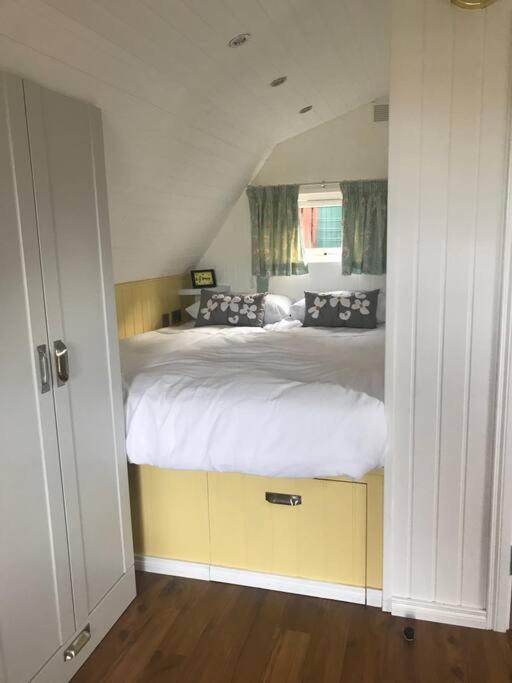Bumble Bee Cottage Plymouth Zewnętrze zdjęcie